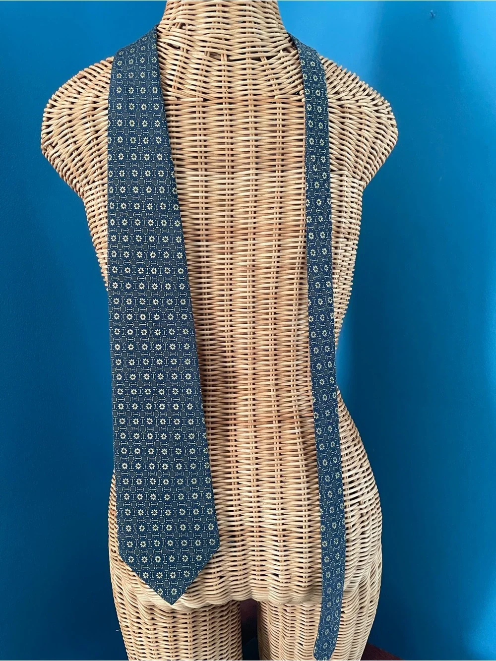 Vintage Geoffrey Beene Necktie 100% Silk USA NAVY gold Brown Floral Geometric